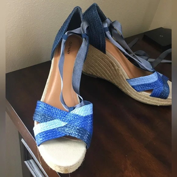 NWOT OLD NAVY Lace Up Espadrille Wedge Peep Toe Blue Sandals - Size 10 - Picture 3 of 15